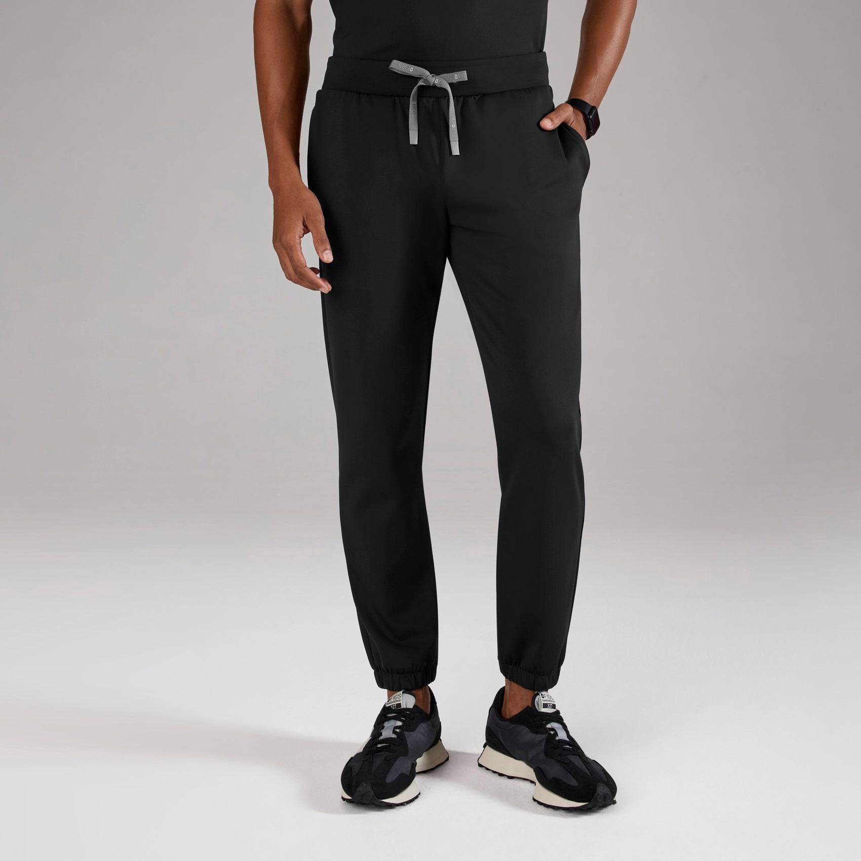 Forster Slim Jogger Scrub Pant - Black