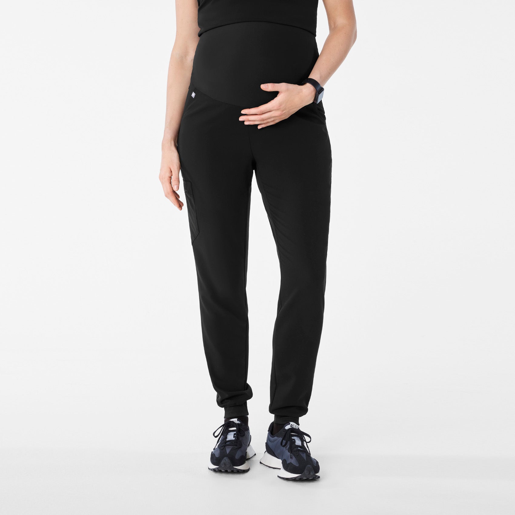 Zamora Maternity Jogger Scrub Pant - Black