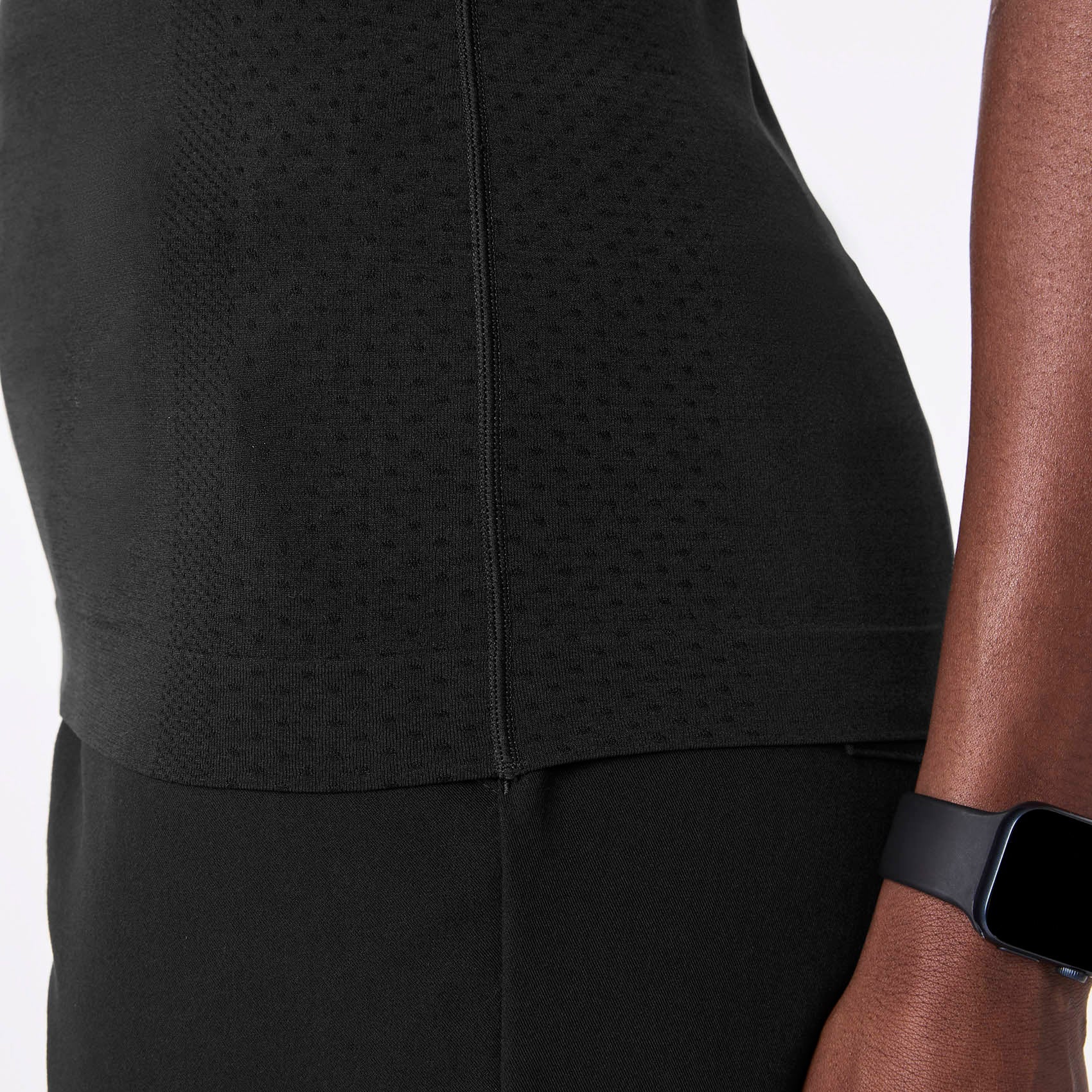 Salta Seamless Short-Sleeve Underscrub - Black