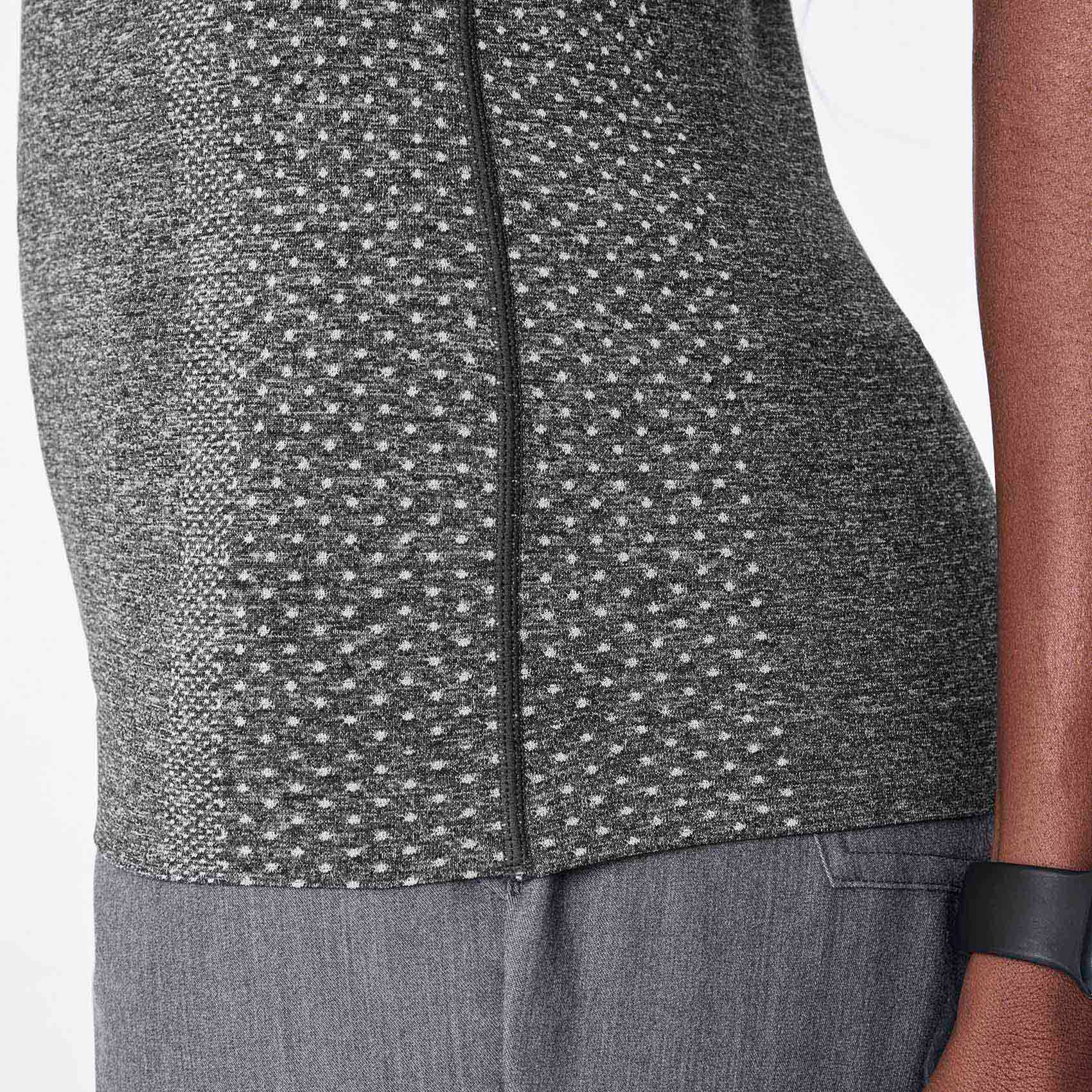 Salta Seamless Short-Sleeve Underscrub - Graphite