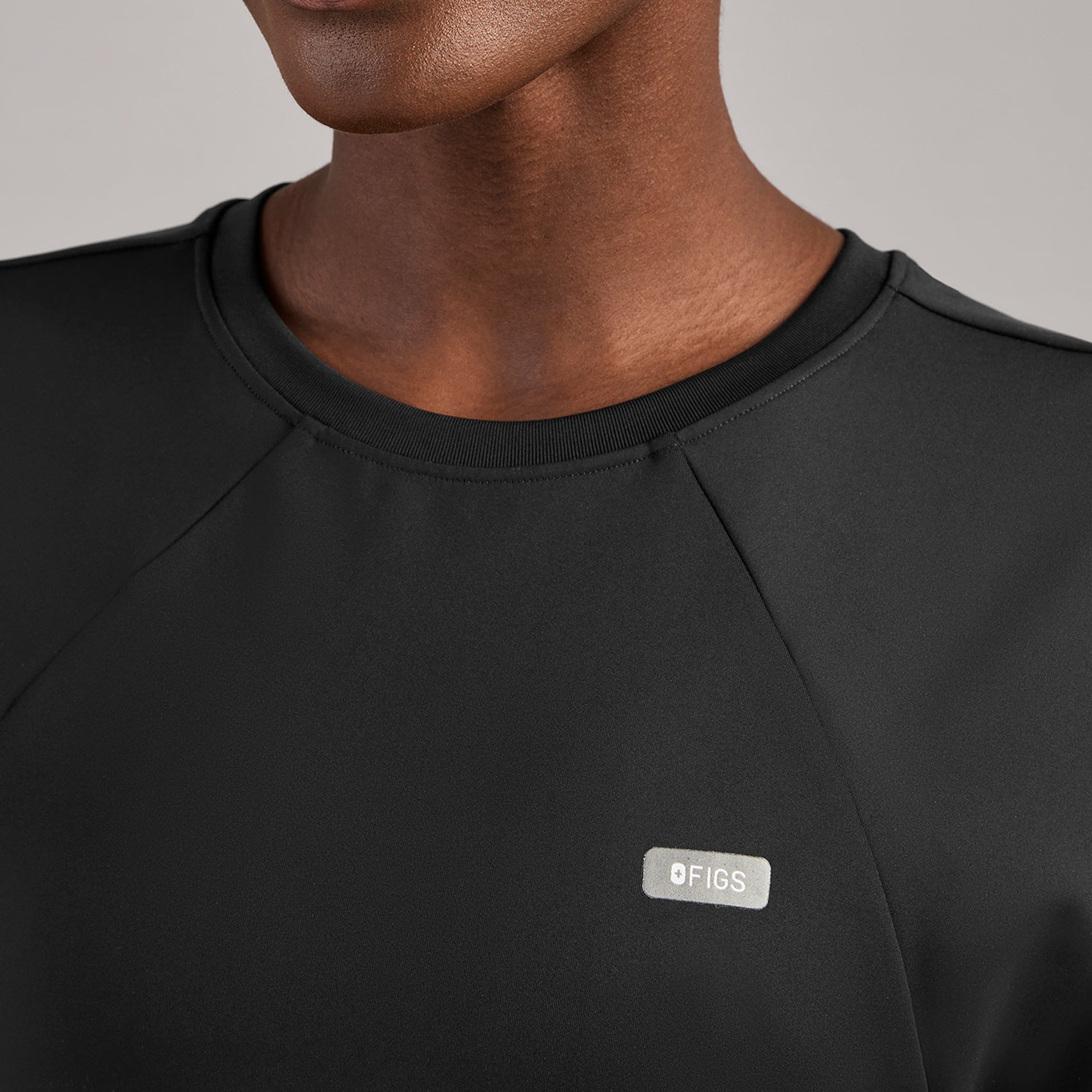 Alice Slim Crewneck Scrub Top - Black