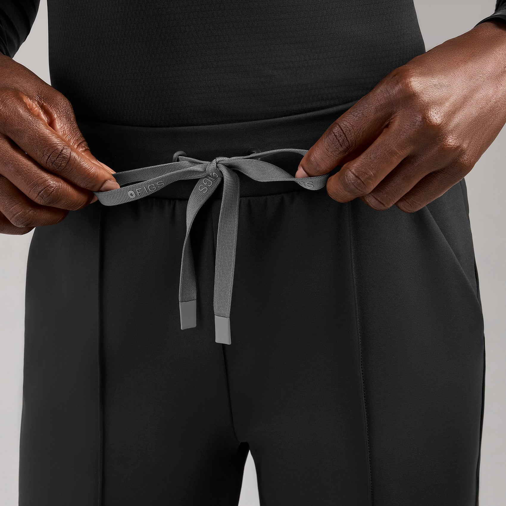 Piedra High-Rise Straight-Leg Scrub Pant - Black