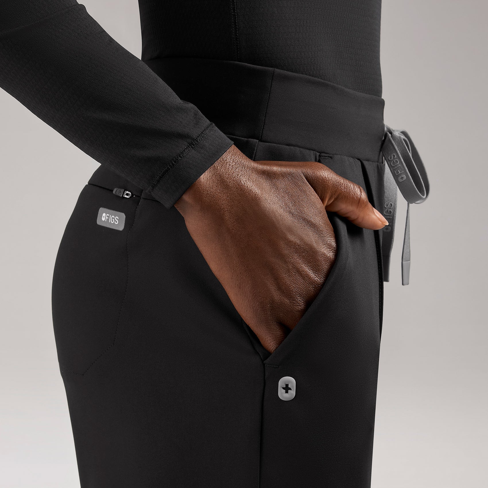 Piedra High-Rise Straight-Leg Scrub Pant - Black