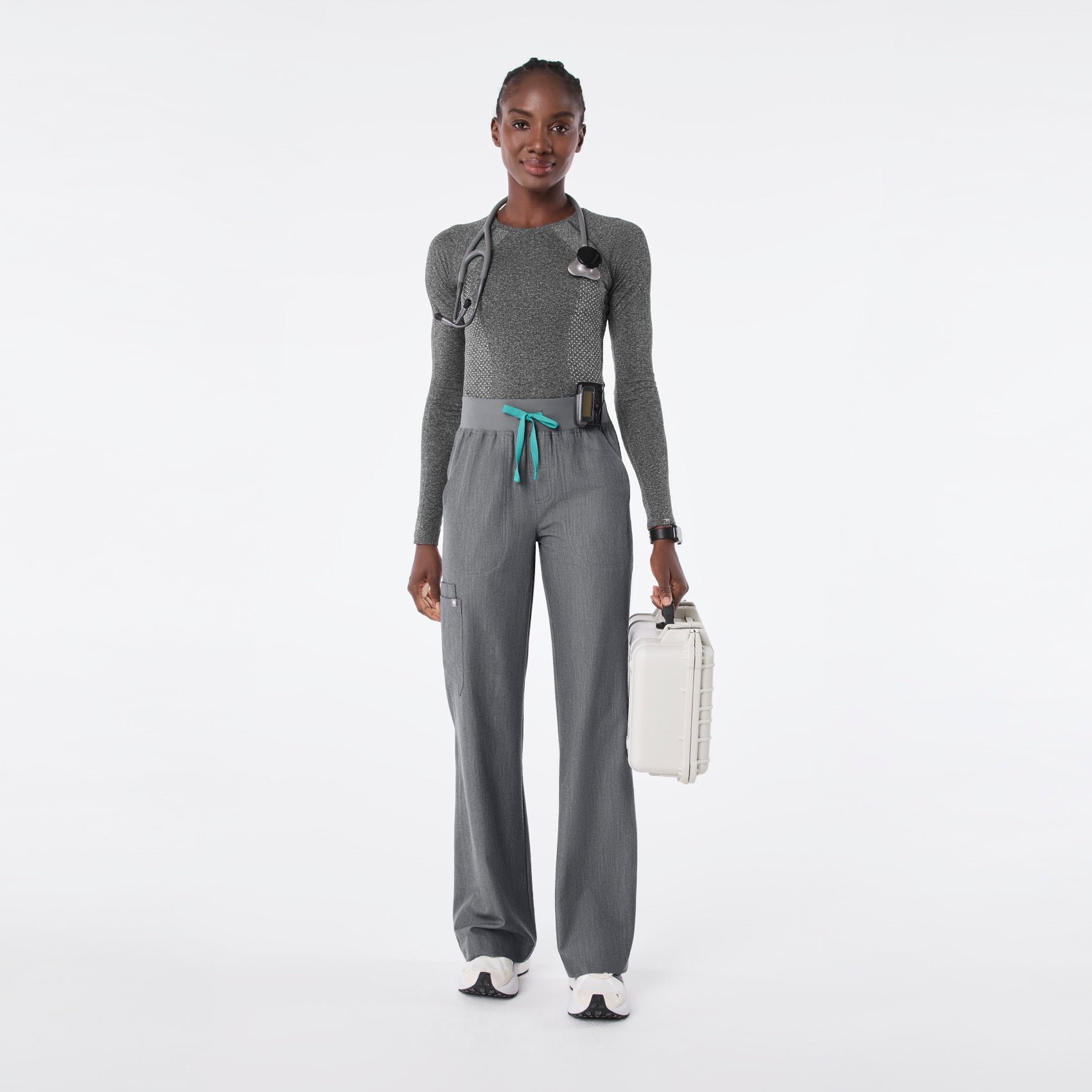 Salta Cropped Long-Sleeve Underscrub - Graphite