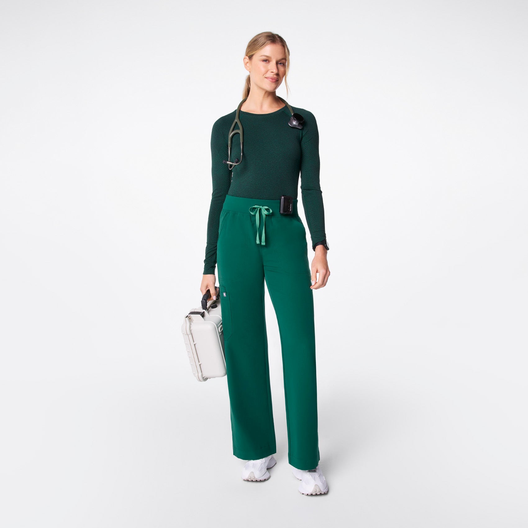 Salta Seamless Long-Sleeve Underscrub - Hunter Green