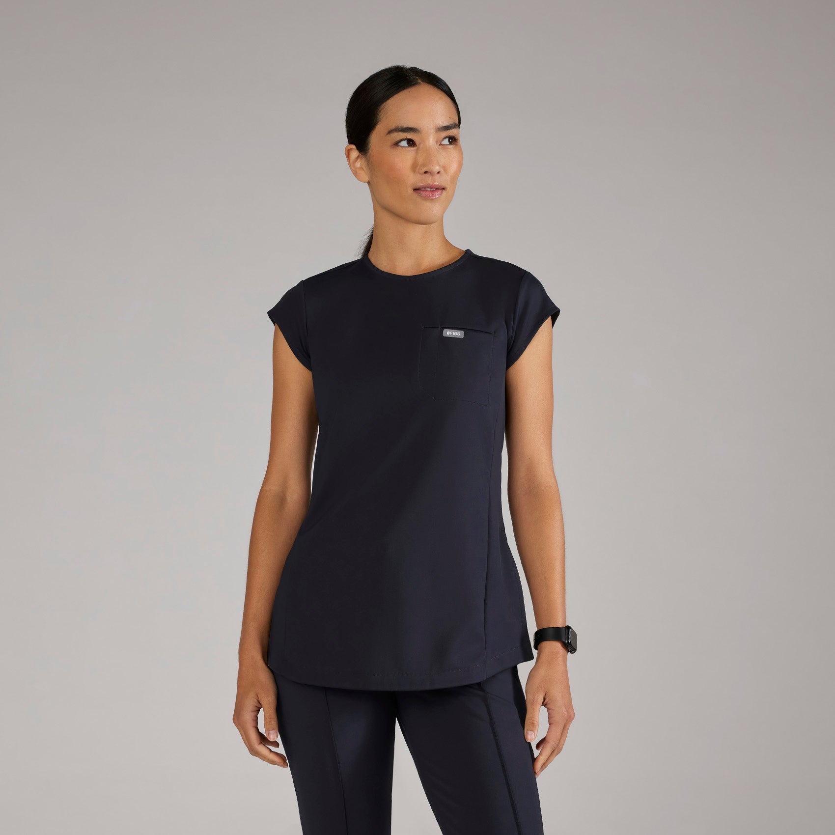 Alma Slim Crewneck Tunic Scrub Top - Navy