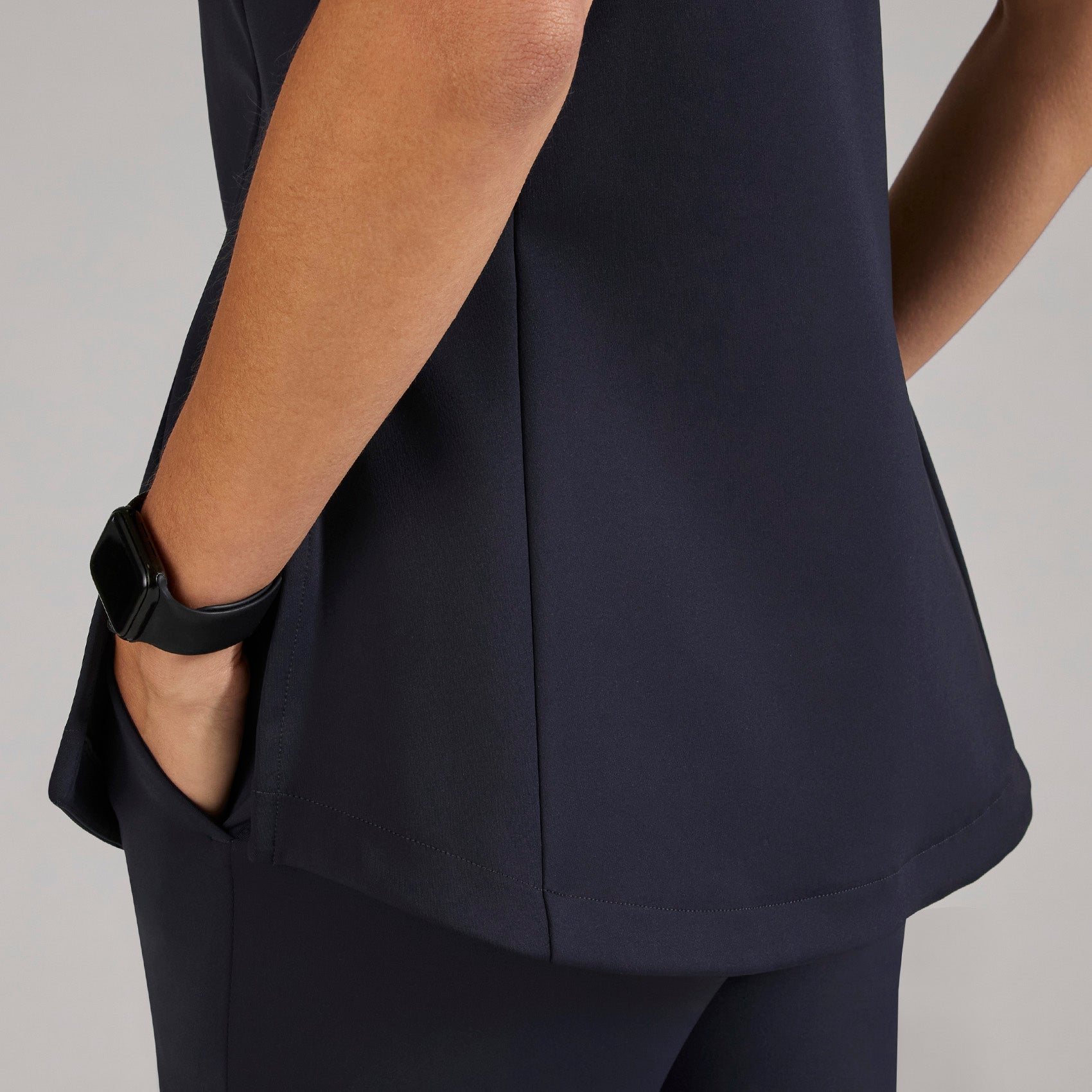 Alma Slim Crewneck Tunic Scrub Top - Navy