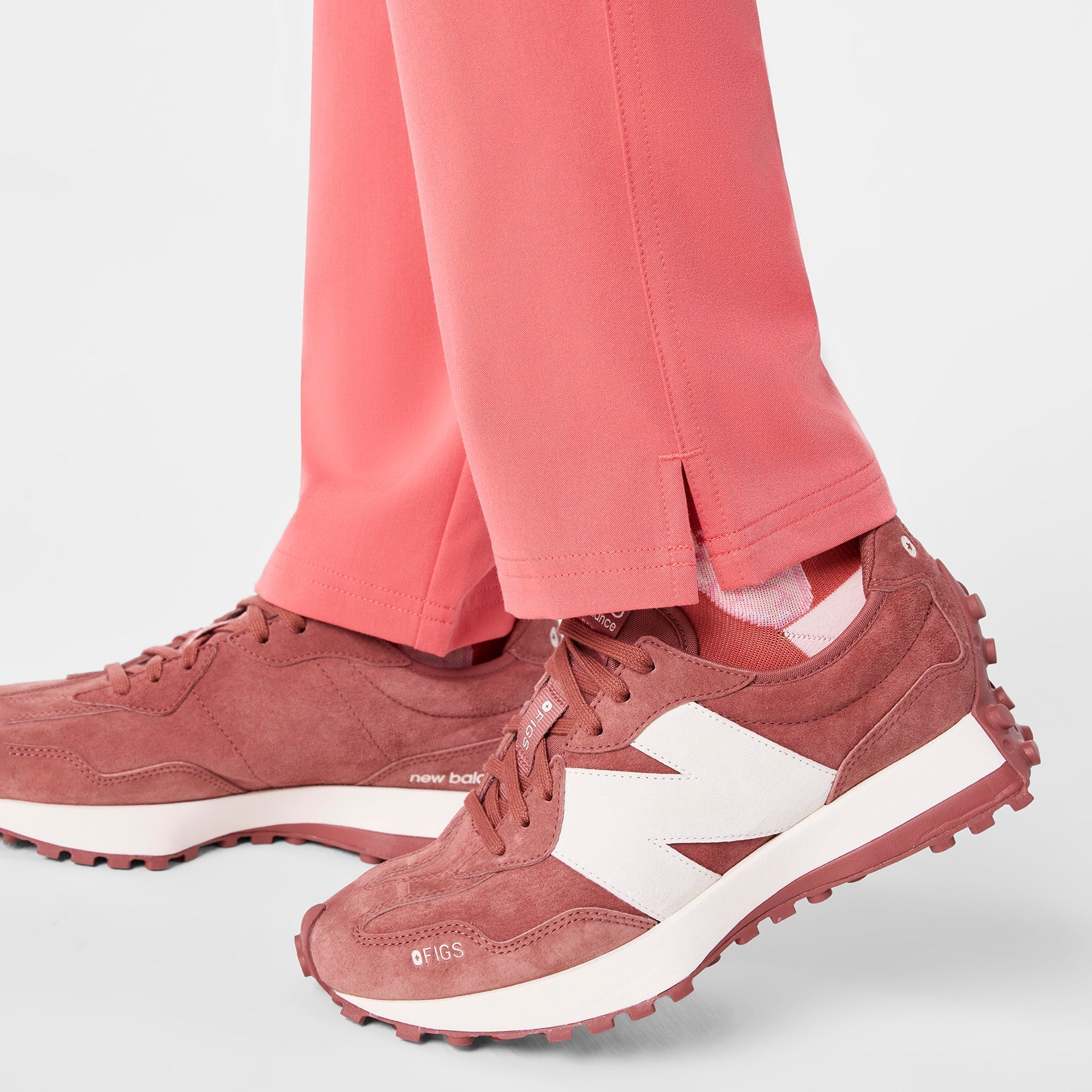 Yola High-Rise Slim Scrub Pant™ - Pulmonary Pink