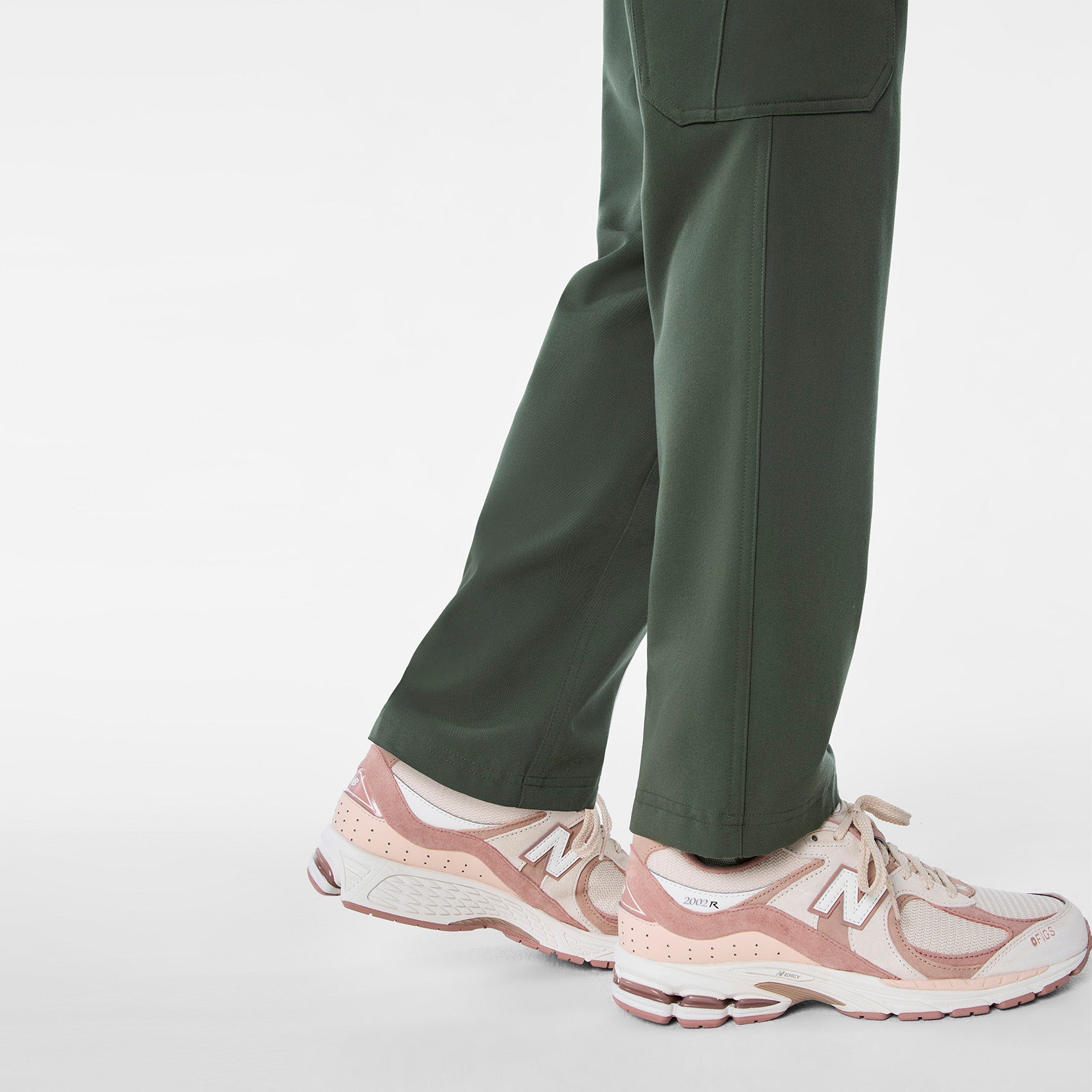 FIGS | New Balance 2002R - Cool Clay