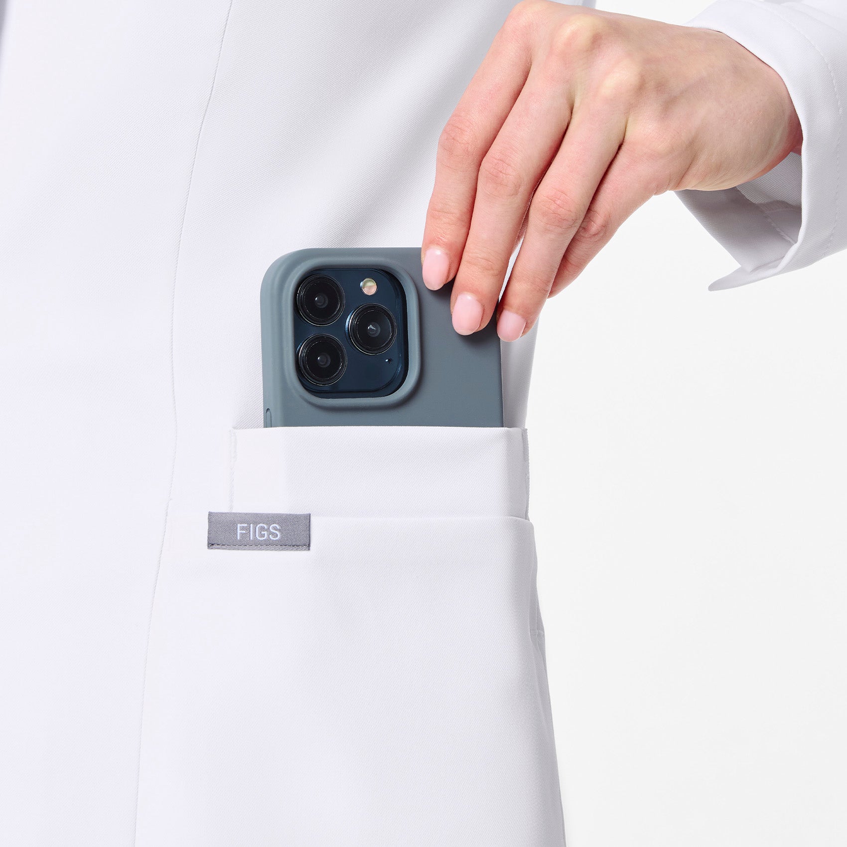 Bellevue Long Slim Lab Coat - White