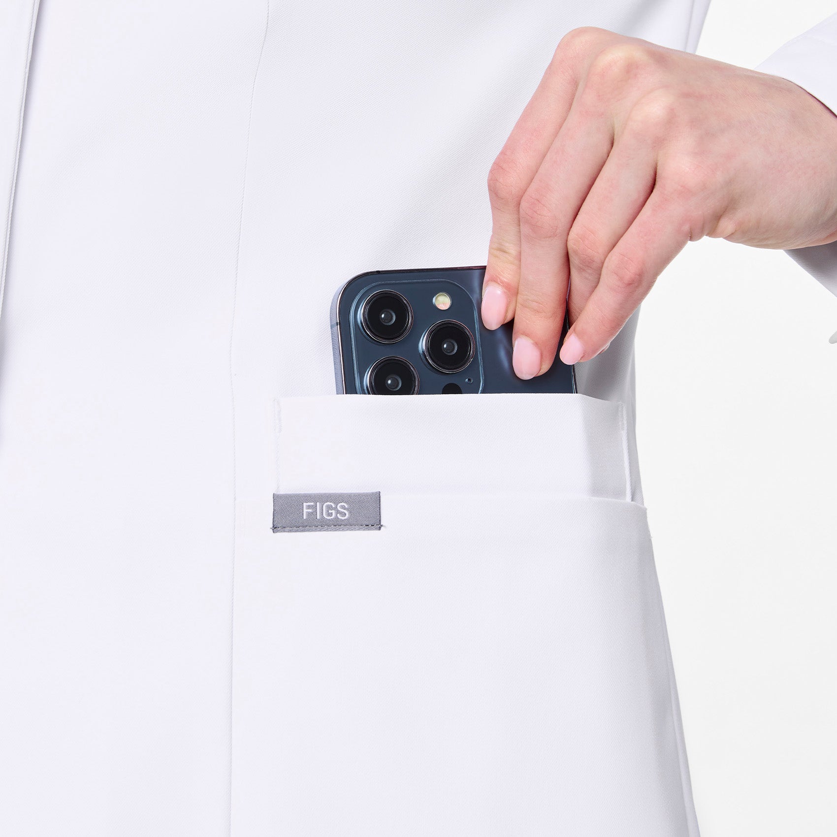 Bellevue Short Slim Lab Coat - White