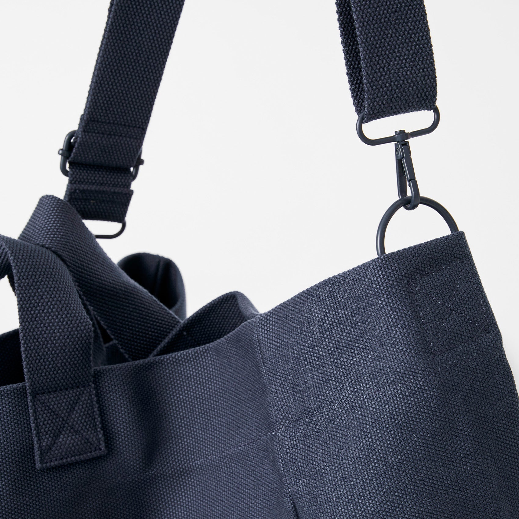 A Very Large Needle Detachable Strap Tote - Dark Harbor