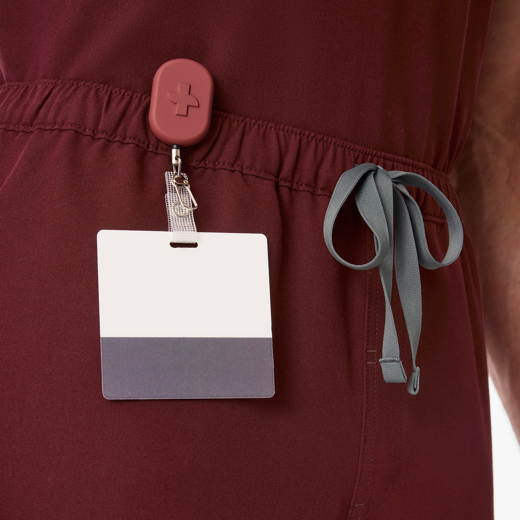 FIGS Logo Badge Reel   - Mauve