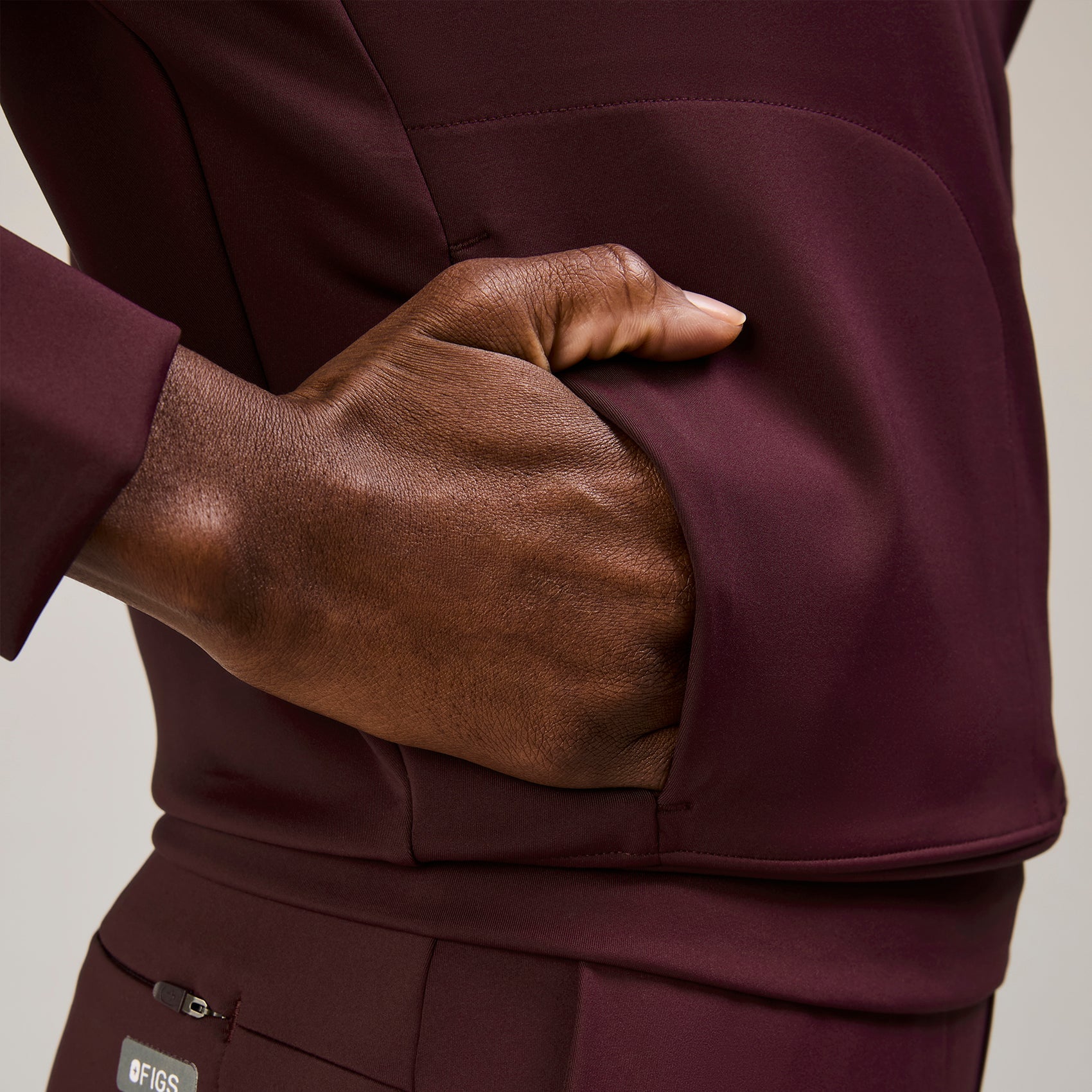 Cornelia Long-Sleeve Scrub Top - Burgundy