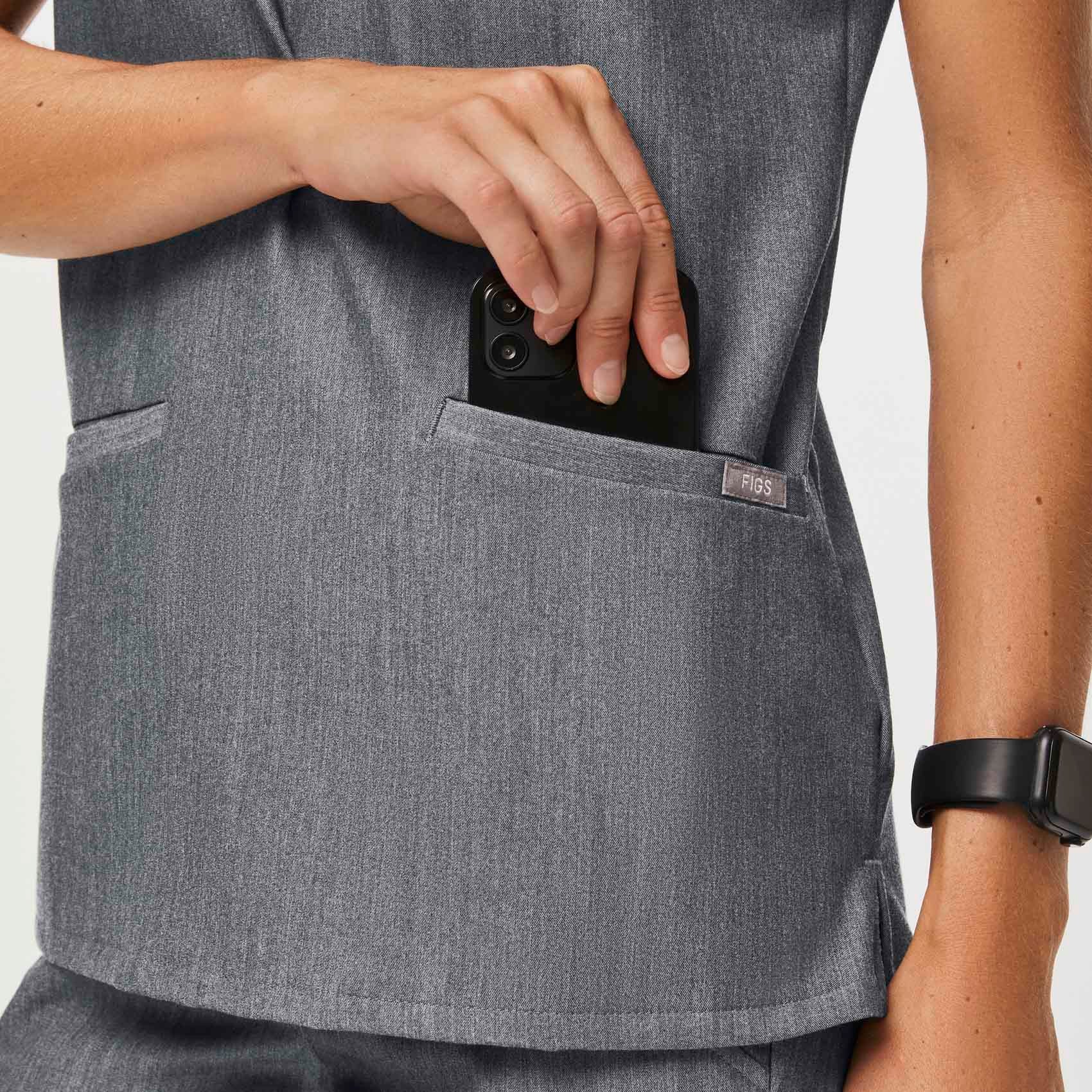 Casma Scrub Top™ - Graphite